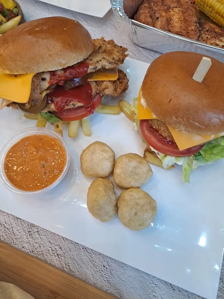 Justine Grey_Burgur grill airdrie_Airdrie_review