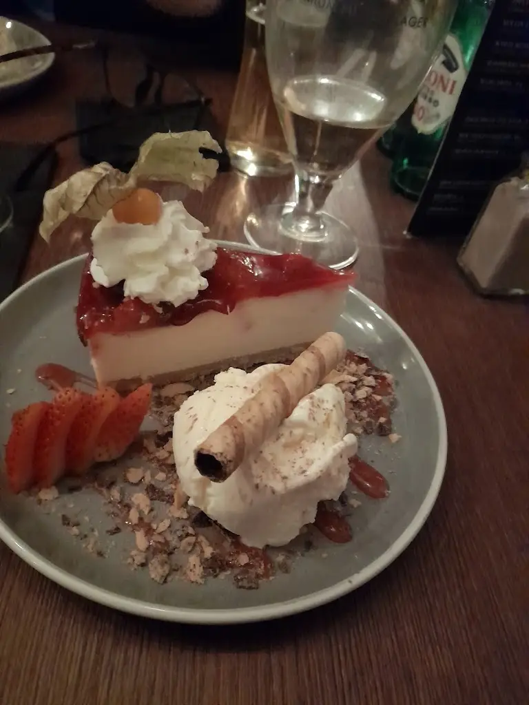 Alan Murning_The Tipsy Cow_Airdrie_review