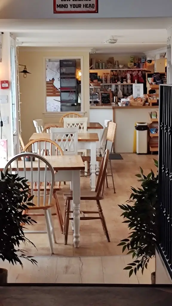 Andrew Johnston_The Rumblin Tum_Ardrishaig_review