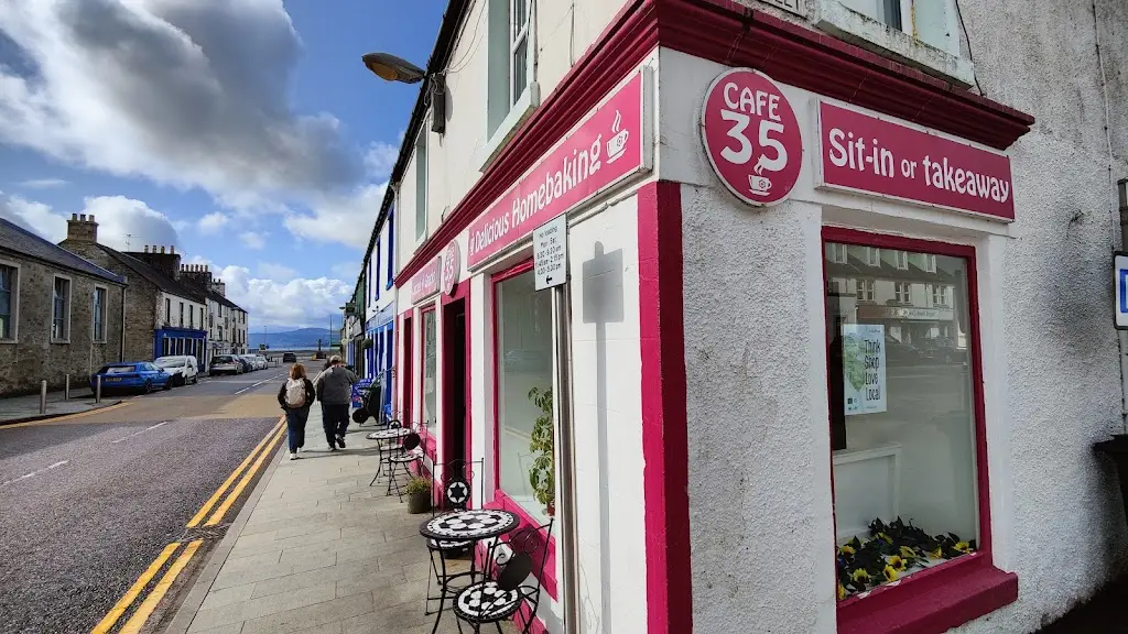 Cafe 35 Restaurant in Ardrishaig