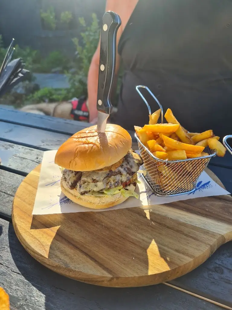 Catherine Hough_The Horseshoe Inn_Ardrishaig_review