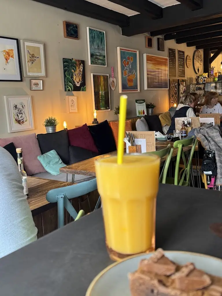 Anargha Anil Mohan_The Village Cafe_Bidford-on-Avon_review