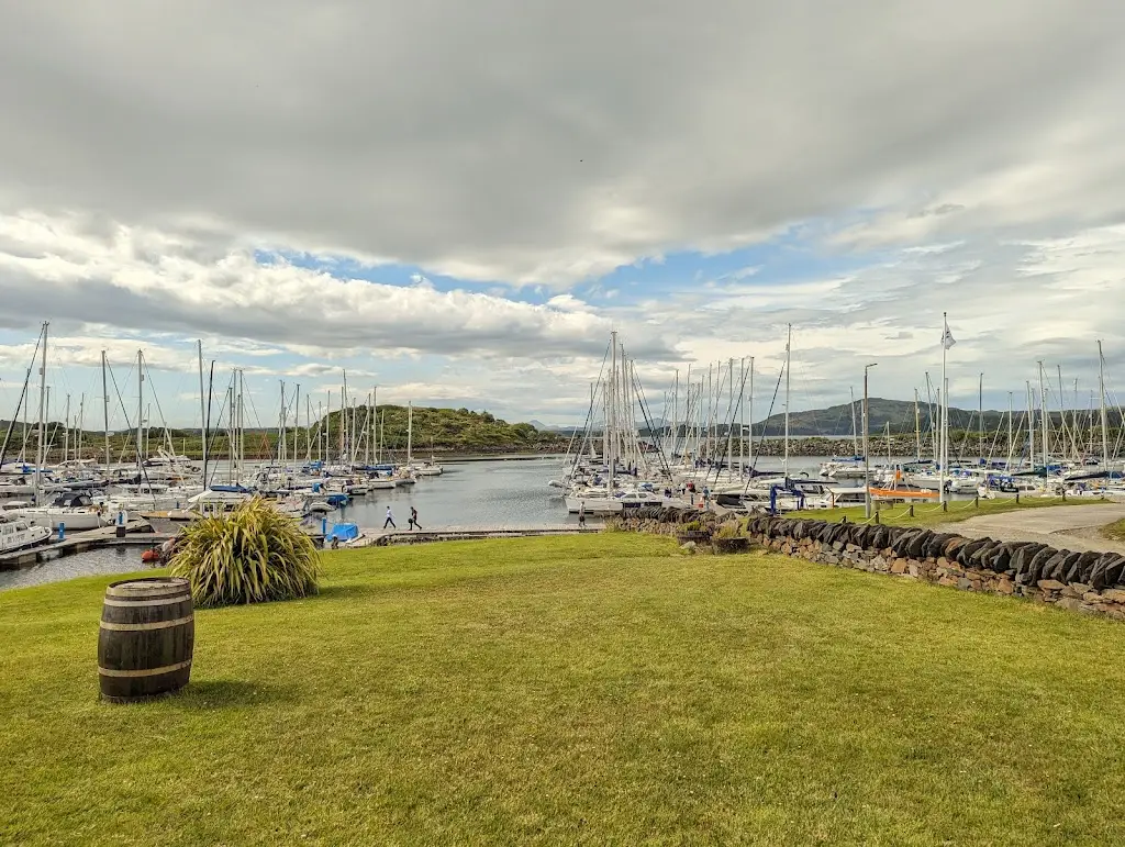 The Lord Of The Isles_Ardrishaig_slider_image_3