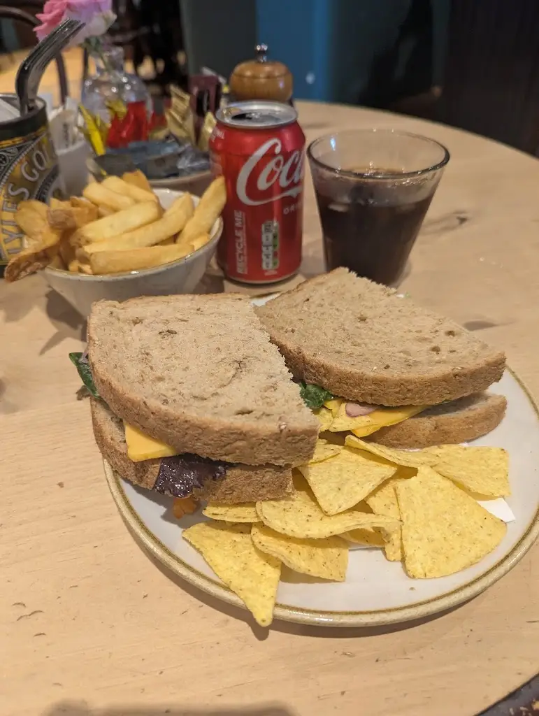 Sharon Curtis_Brambles of Inveraray_Argyll and Bute_recensione