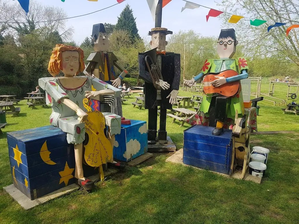 Happy “Lindy” Camper_The Fish at Wixford_Bidford-on-Avon_review