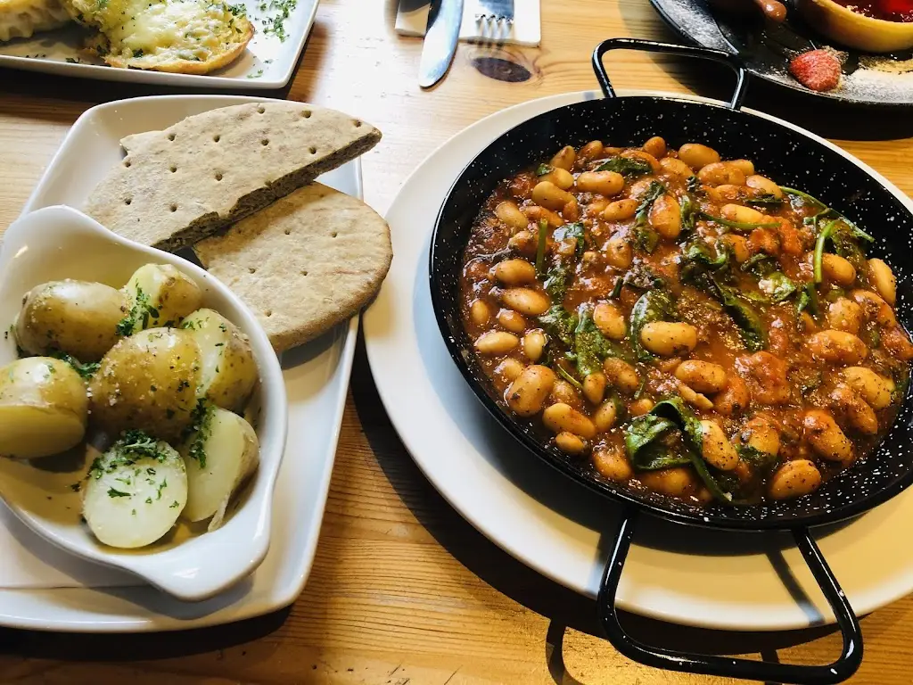 Vishnu Vallathparambil_The Fish at Wixford_Bidford-on-Avon_review