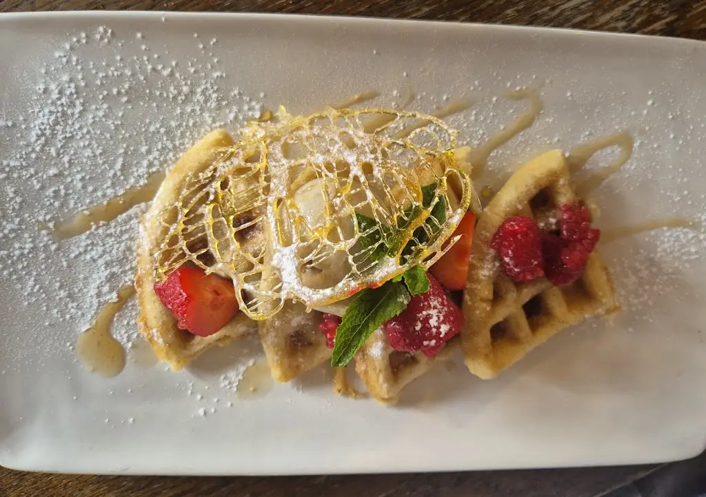 Ann Bills_The Tavern, Broom_Bidford-on-Avon_review