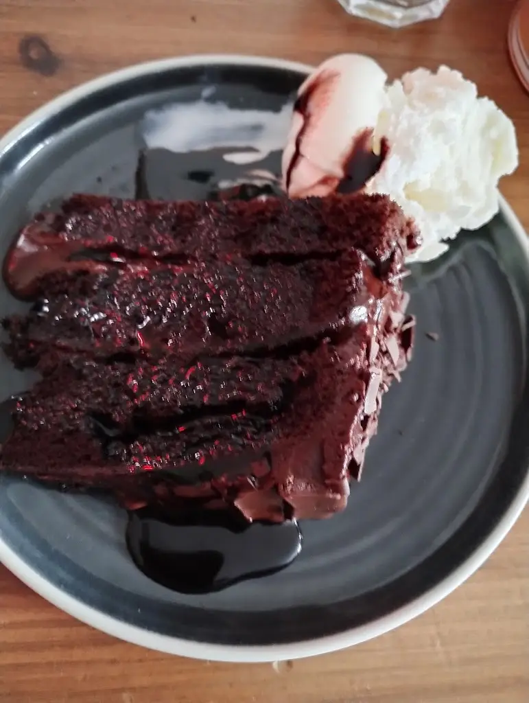 Gordon Milne_Mamma Mia Italian Restaurant Larkhall_Ashgill_review