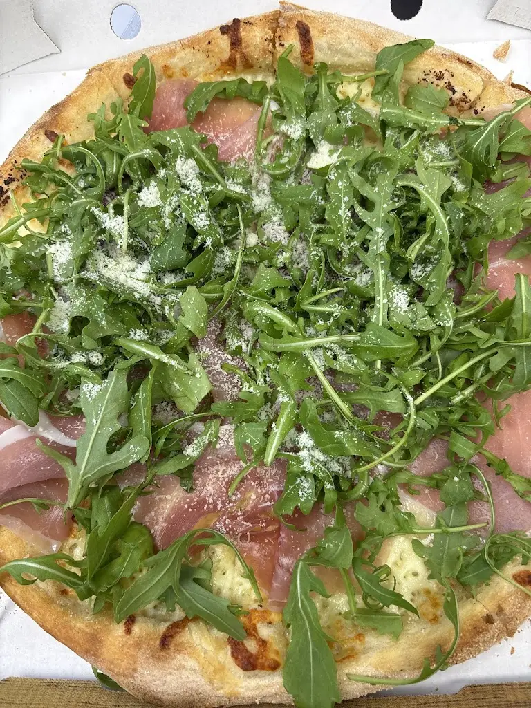 Dinu's_Ashgill_slider_image_2