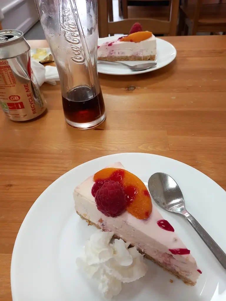 christine kilmurray_The Bleachfields Coffee House Larkhall_Ashgill_recensione