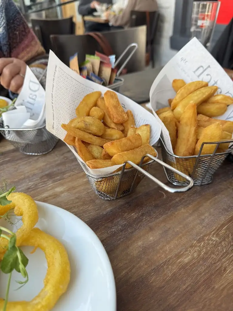 Matthew Roots_The Drymen Inn_Balfron_review