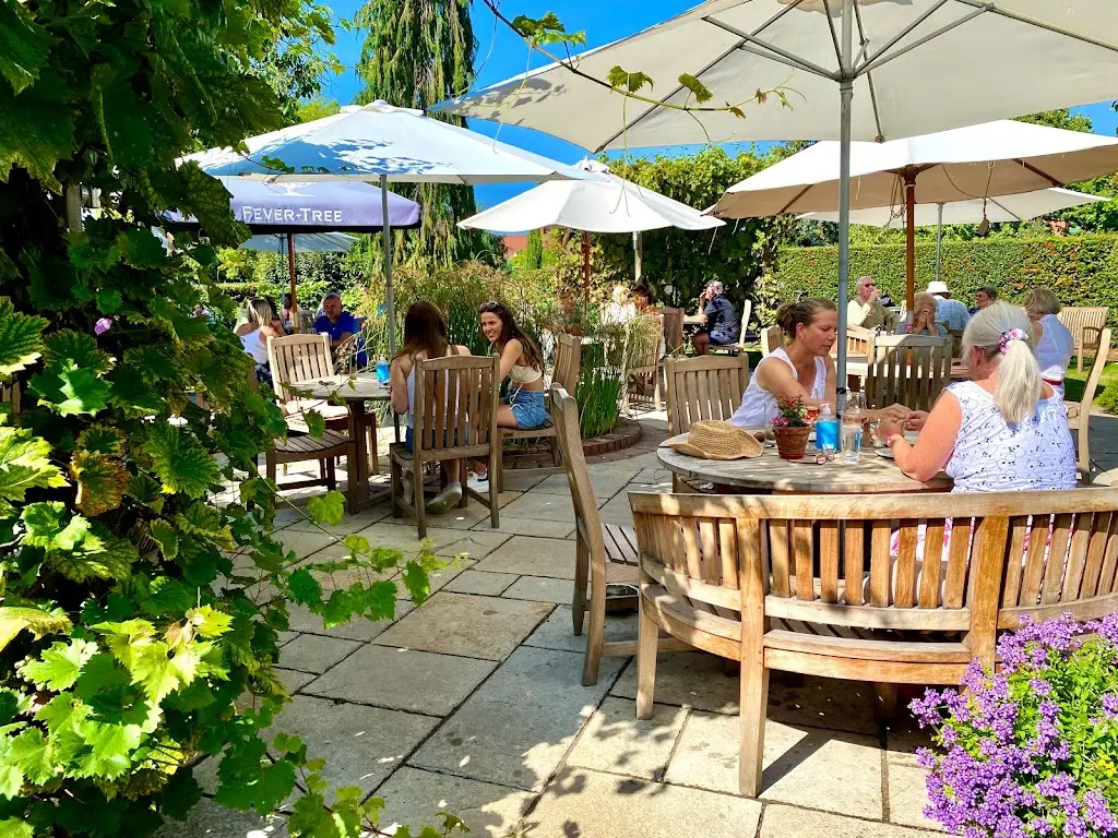 The Bell Inn, Welford on Avon restaurant in Bidford-on-Avon