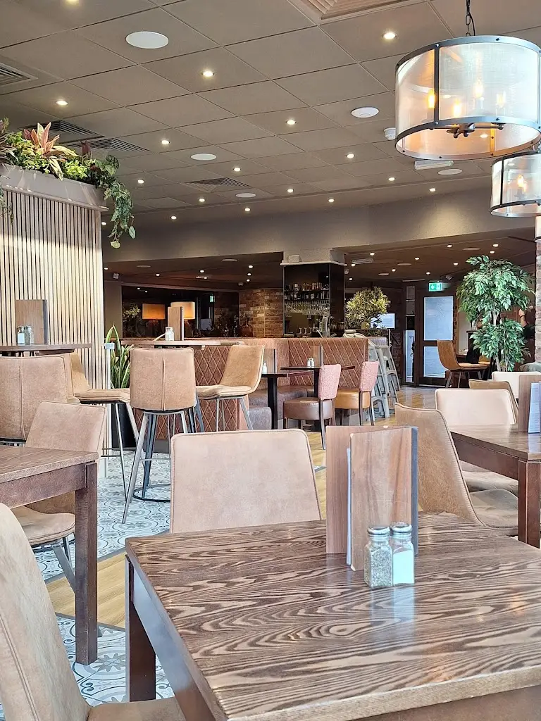 Cafe Kisa_Auchterarder_slider_image_1