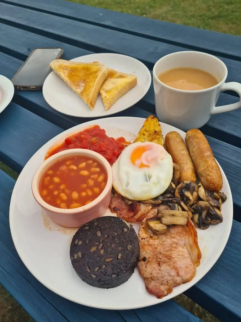 Wings & Wheels Cafe_Bidford-on-Avon_slider_image_2