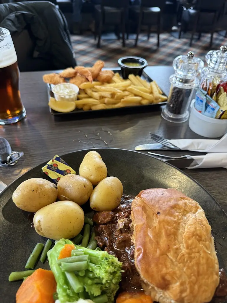 Anastasia Ellerby_The Balmoral Bar_Ballater_review