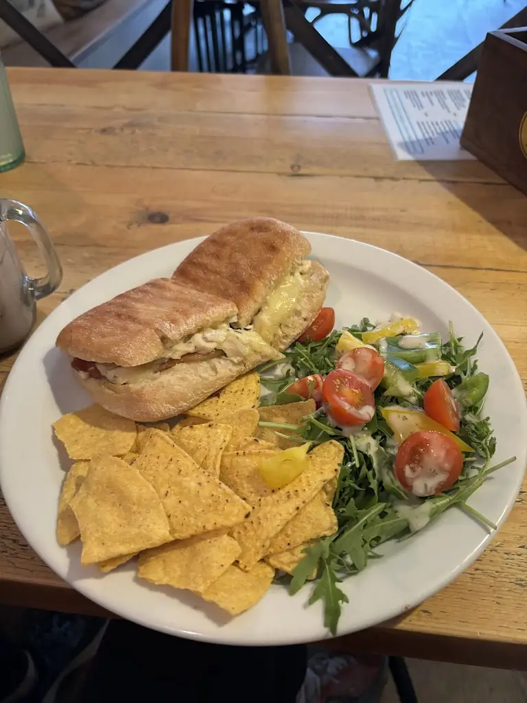 Caitlin Purcell_Bridge House Cafe_Ballater_review