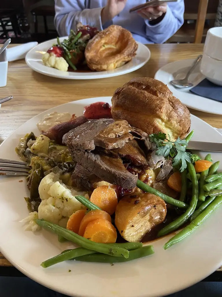 Menu_Roaring Meg_Biddulph_image_6