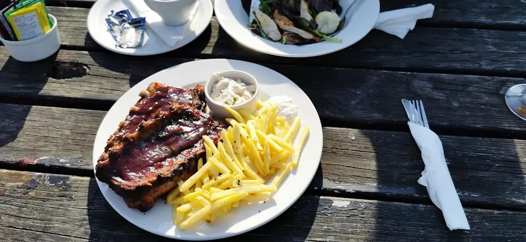 Menu_Roaring Meg_Biddulph_image_8