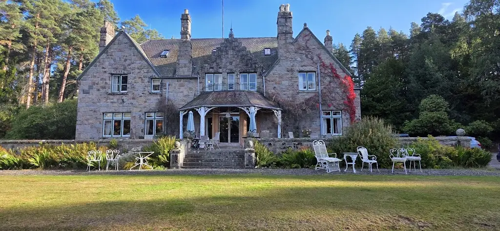 Christine Craig_Cambus o'May Hotel_Ballater_review