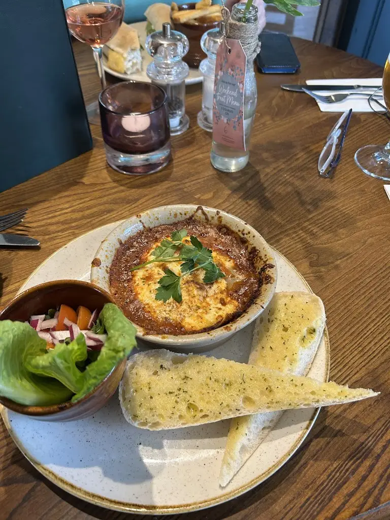 Garry B_The Talbot_Biddulph_review