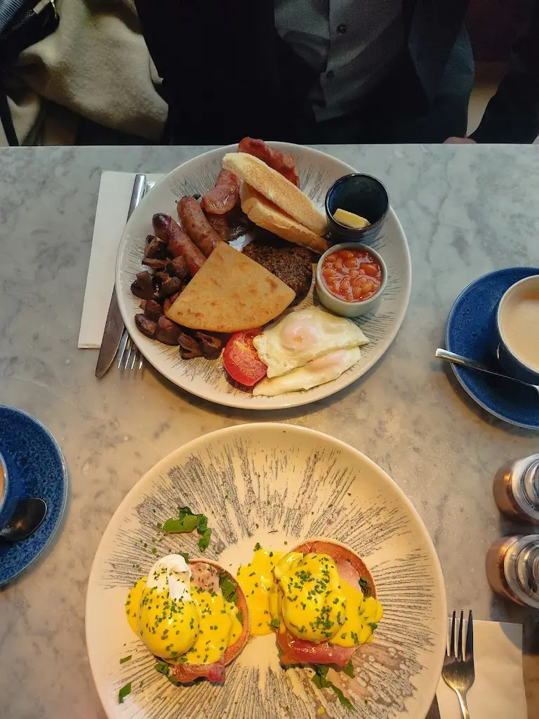 Jelena 89_The Tree House_Ayr_review