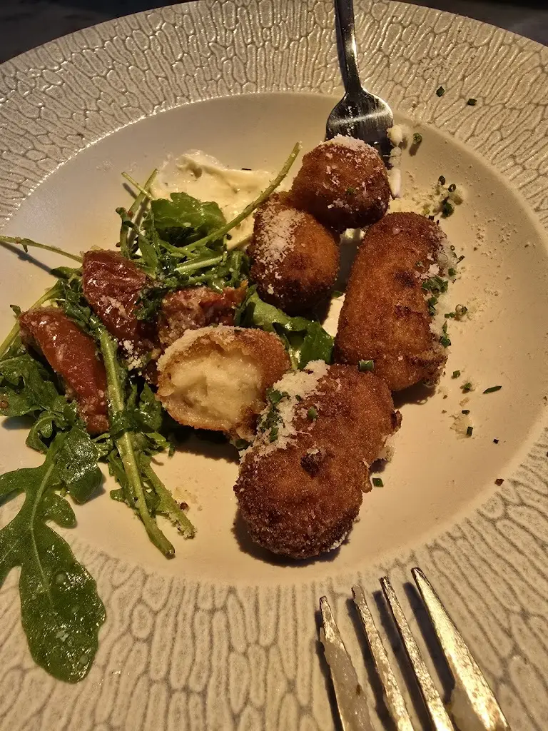 Rosemary Thornhill_The Tree House_Ayr_review