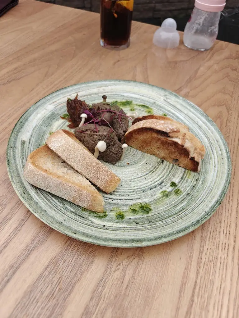 Cliff Steele_The Fox & Willow_Ayr_review