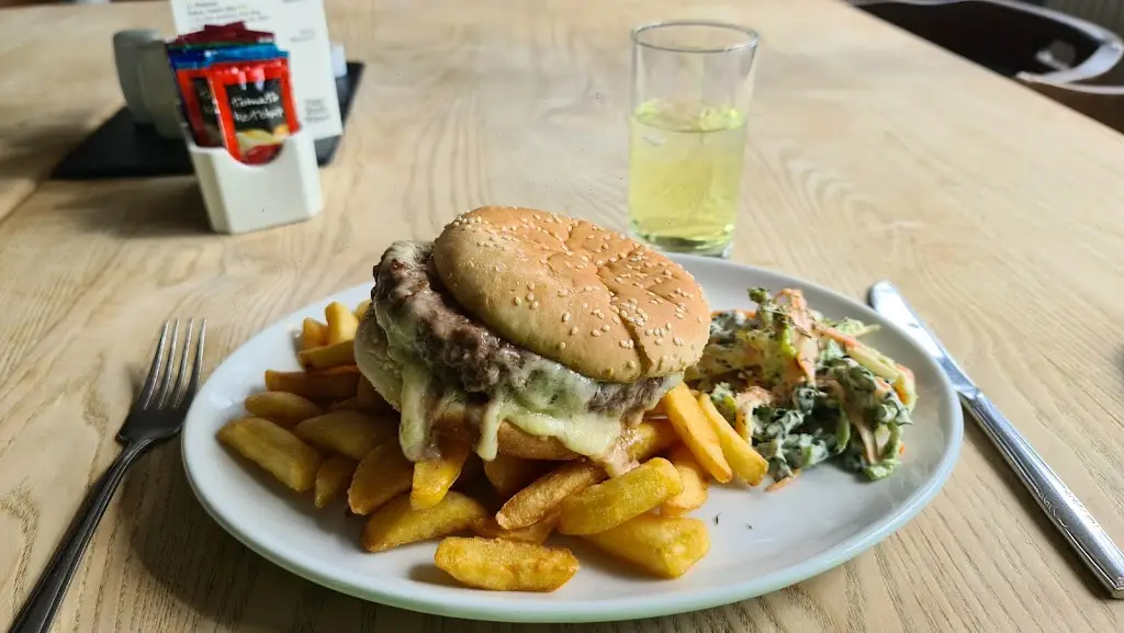 Menu_The Three Horseshoes_Althorne_immagine_7