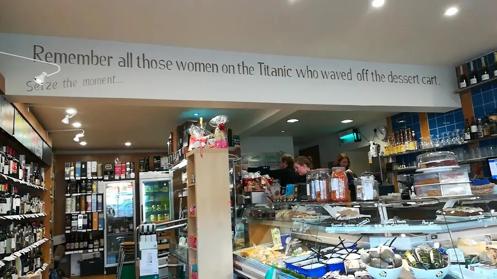 Corner on the Square_Beauly_slider_image_2