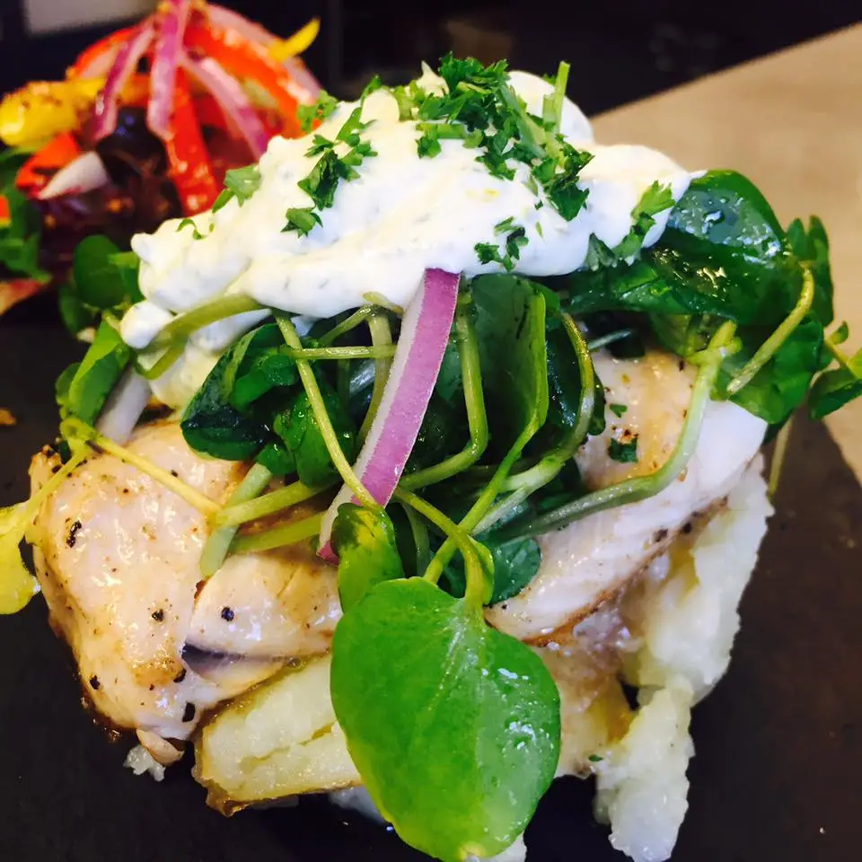 Corner on the Square_Beauly_slider_image_3