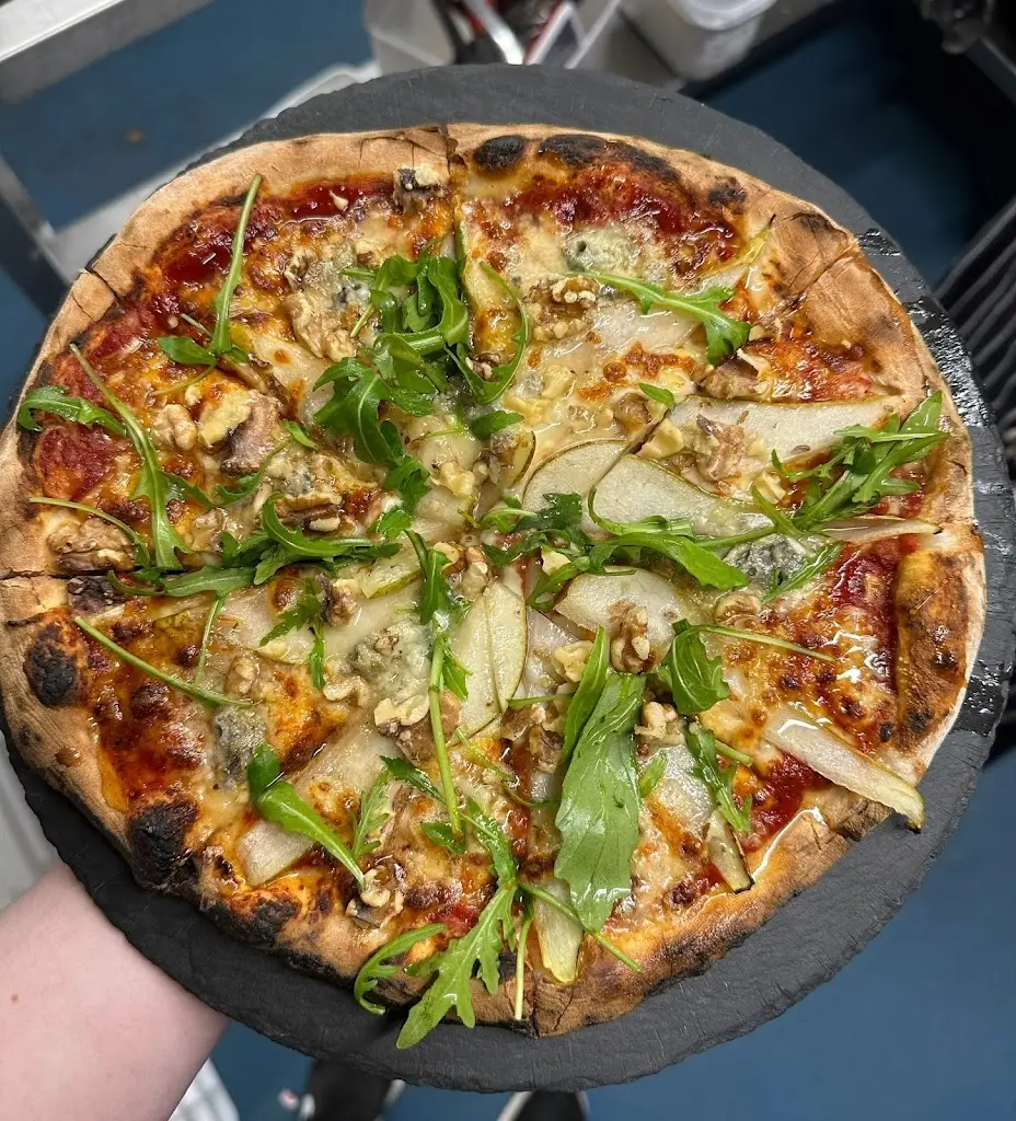 COTS Stonebaked Gourmet Pizza_Beauly_slider_image_1