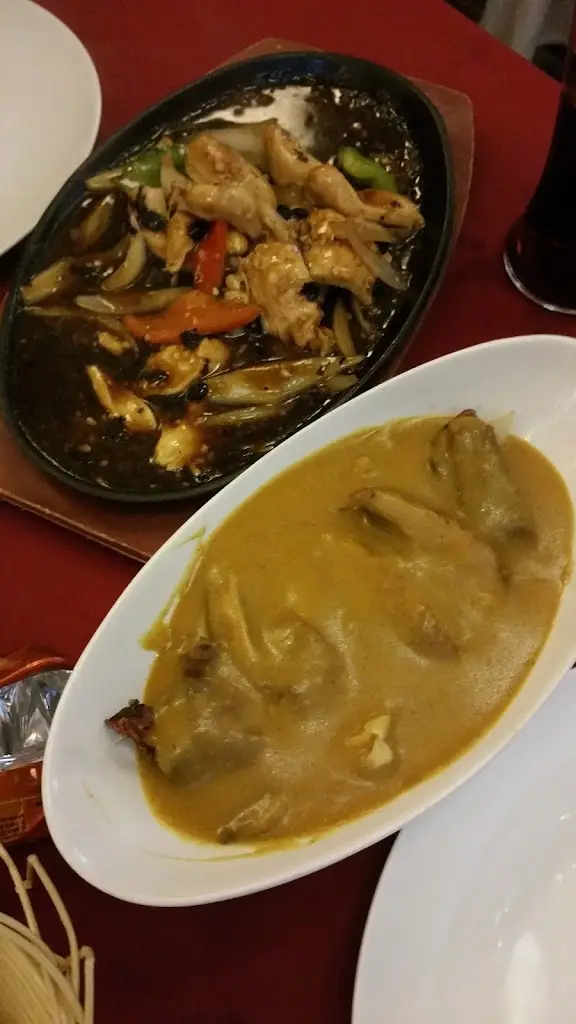 Chin Chin Restaurant & Bar_Bargeddie_slider_image_3