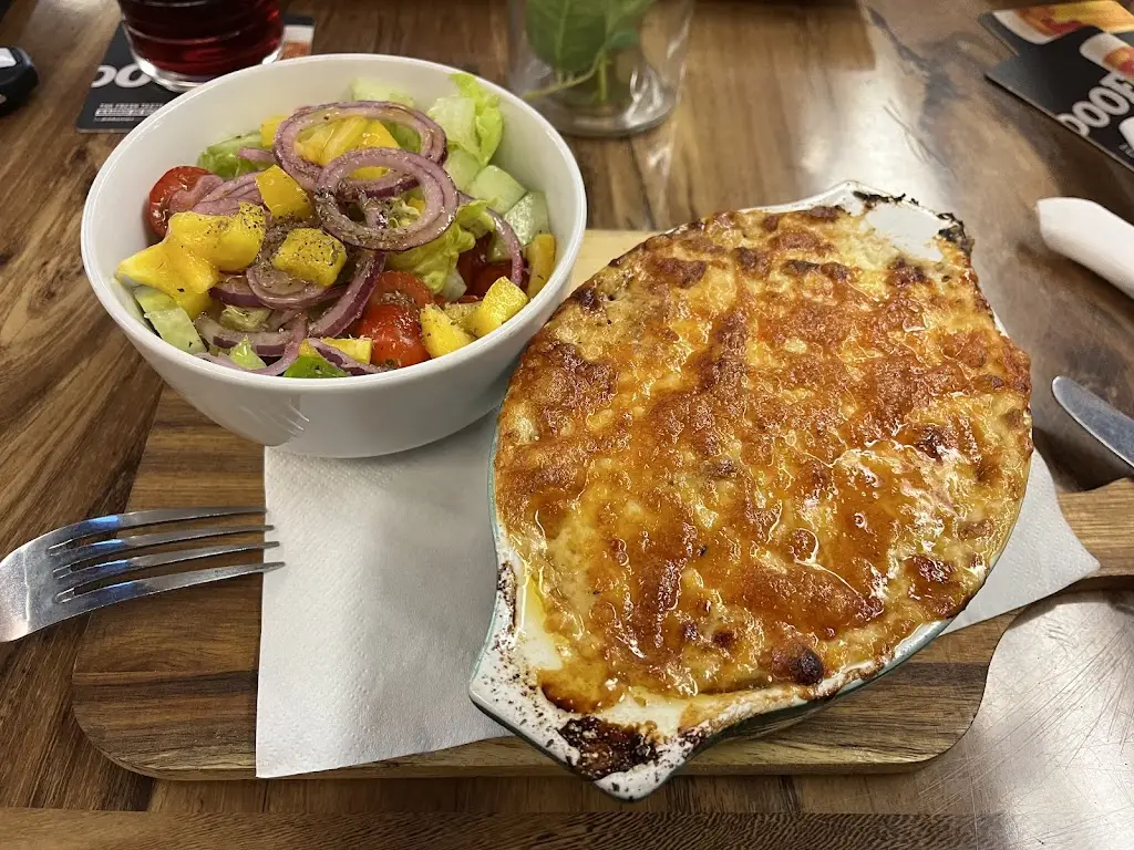 John Rickman_Evi’s Kitchen_Bargeddie_review