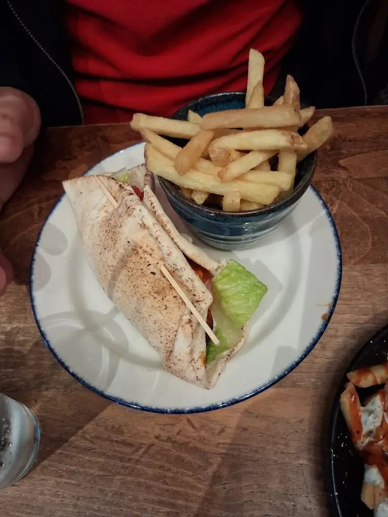 jamie hill_The Windmill_Bargeddie_review