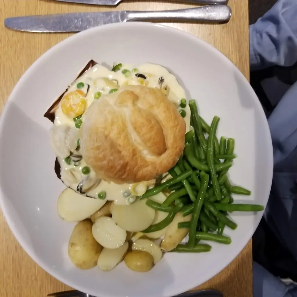 Ele Palazzolo_The Barony_Biggar_review