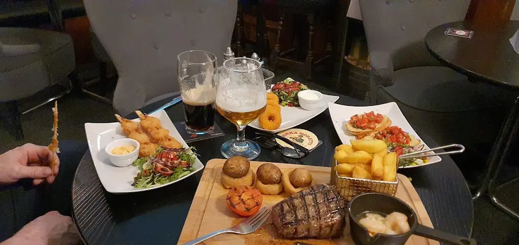 Cross Keys restaurant in Biggar