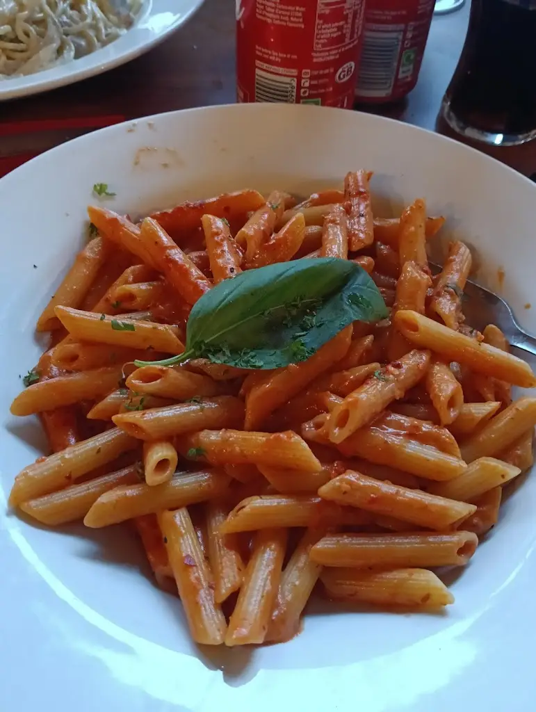 Sophie Gibbons_La Taverna_Aviemore_review