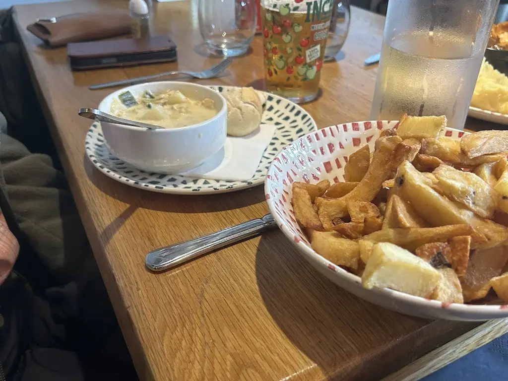 Mark E_The Winking Owl, Craft Ale Pub & Bar_Aviemore_review