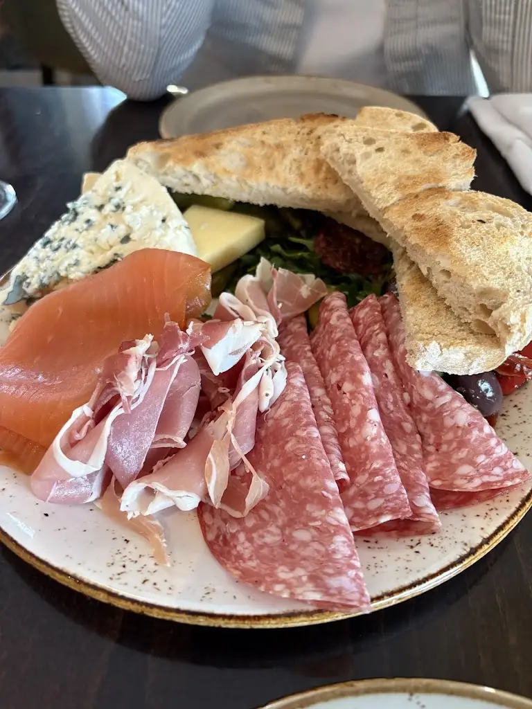 Delaneys' Restaurant_Aviemore_slider_image_3