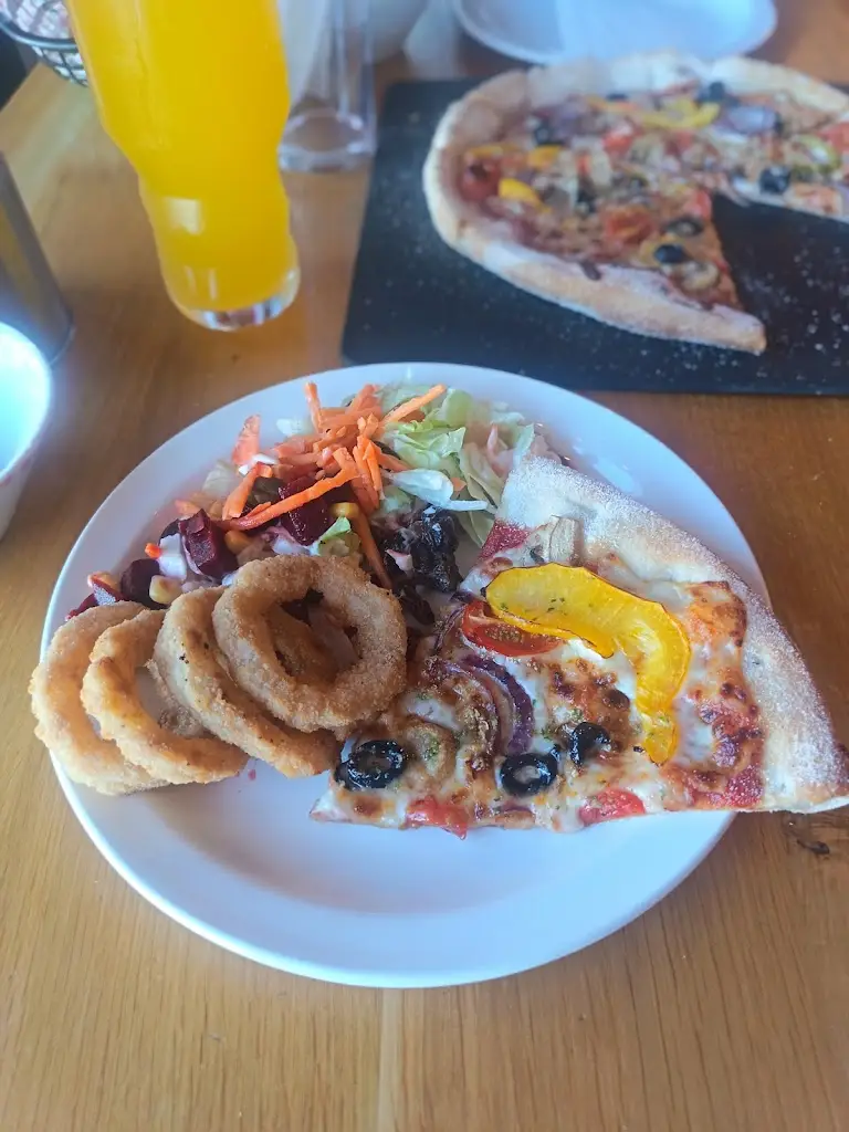 Mijanur Rahman_Cafe Grill_Aviemore_review