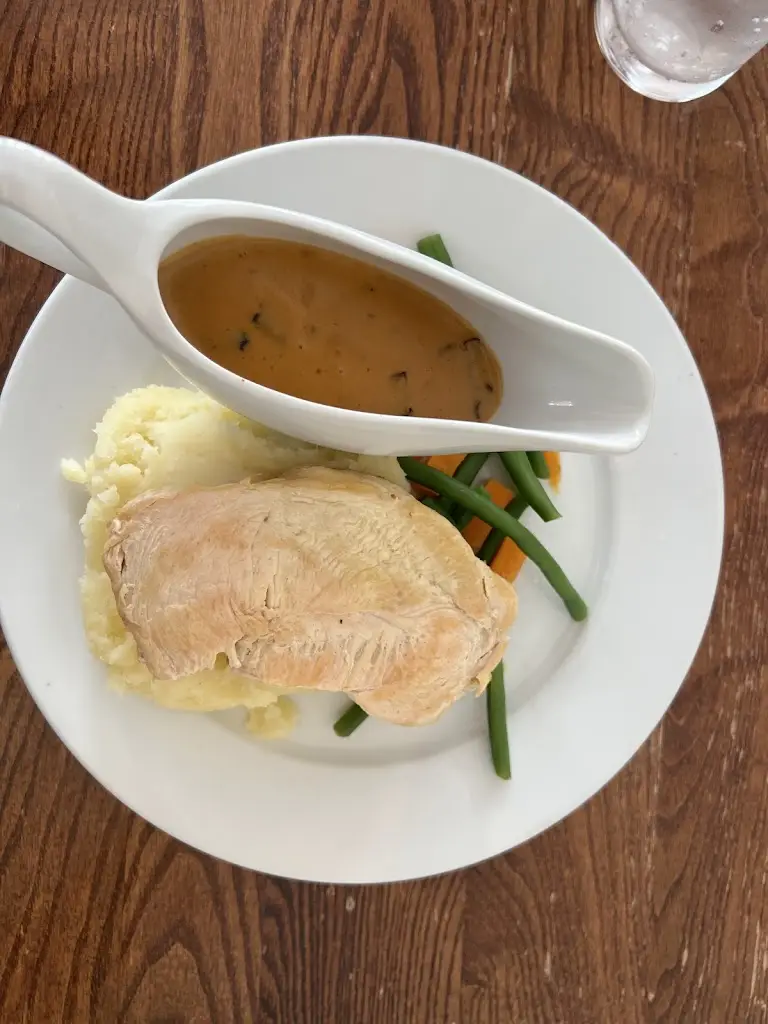 Lynell Johnson_The Linden Inn Bar & Steakhouse_Bannockburn_review