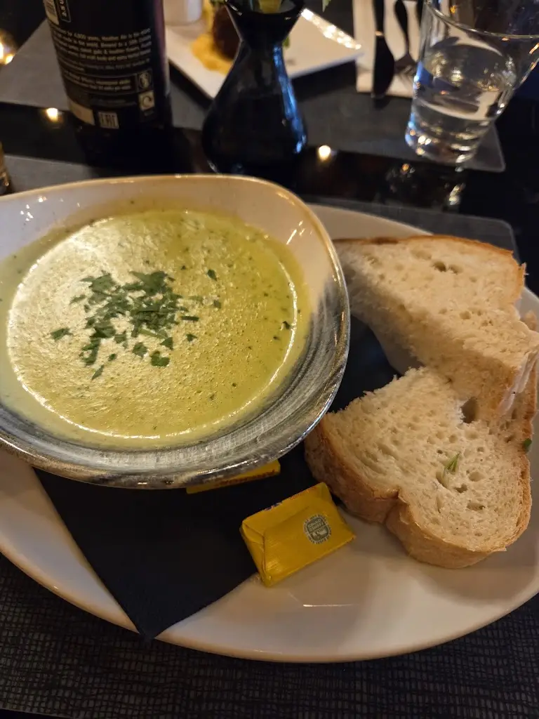 Kimberly Payton_Brea - Scottish Restaurant_Bannockburn_review