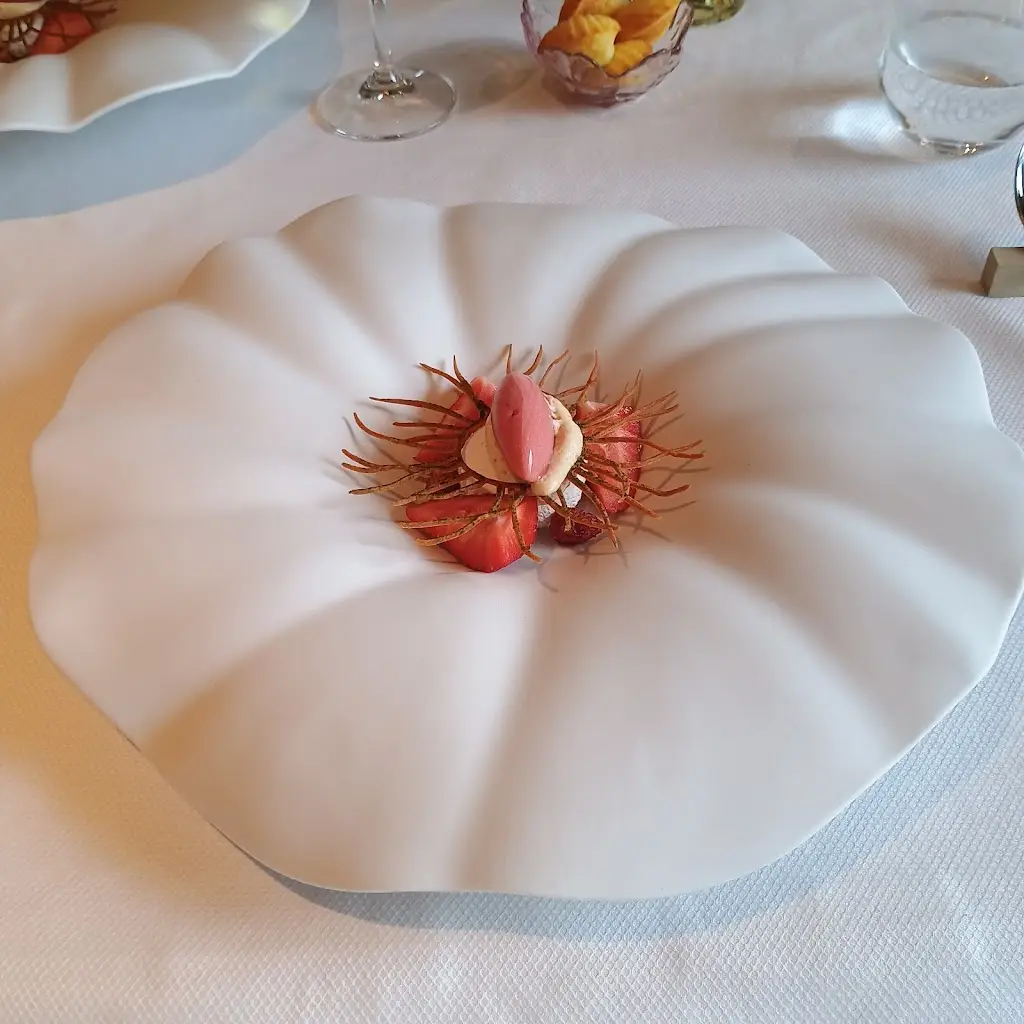 John Stead_LOMA by Graeme Cheevers_Bonhill_review