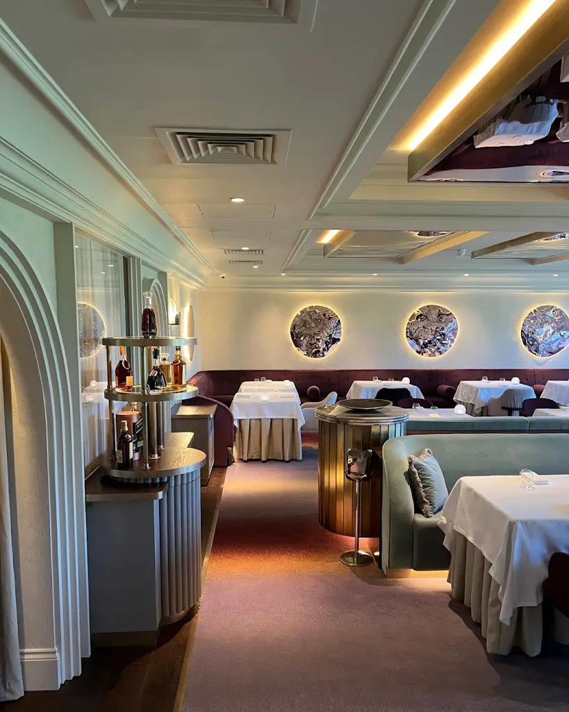 LOMA by Graeme Cheevers restaurant in Bonhill