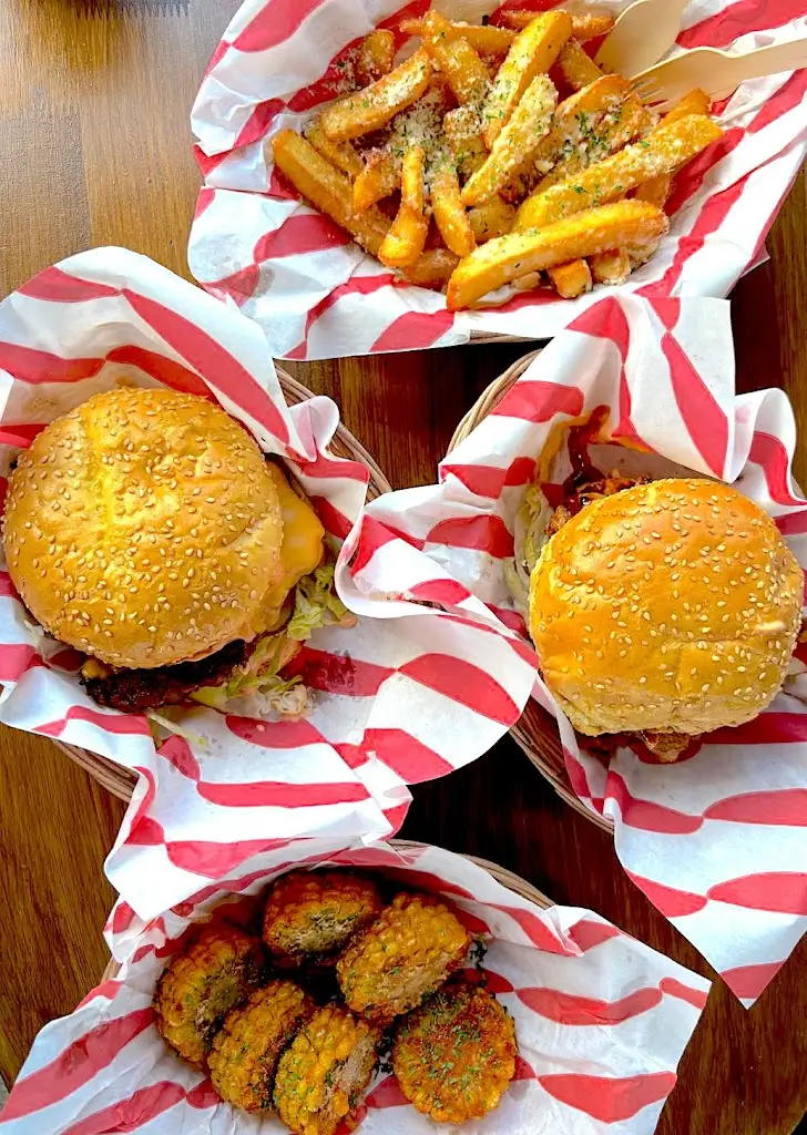 Minami F_River Shack Bus Café_Bonhill_review