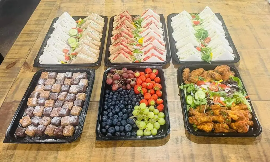 River Shack Bus Café_Bonhill_slider_image_3