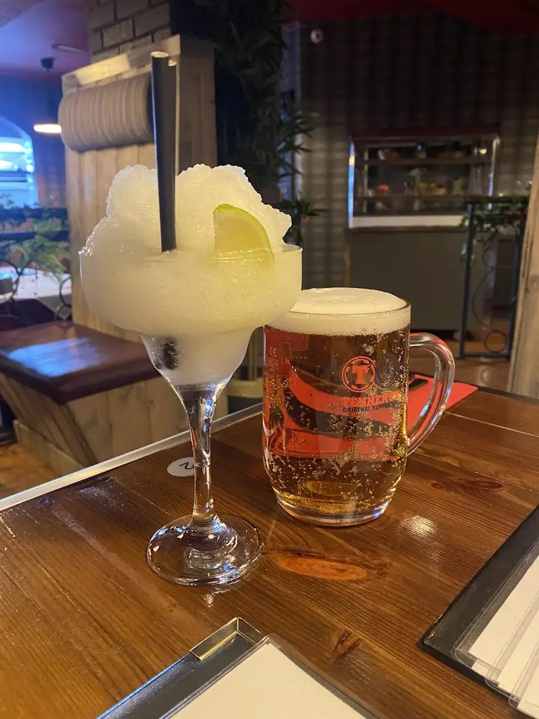 Deborah Robb_Retro Bar & Grill_Barrhead_review