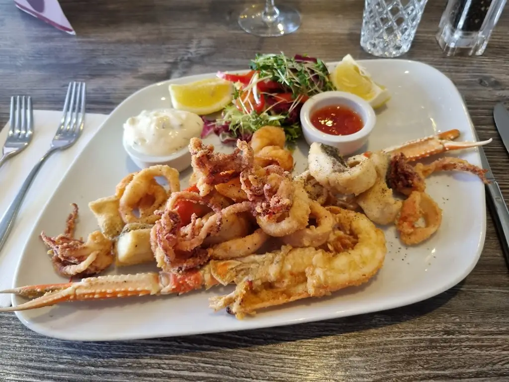 Gianninos_Broxburn_slider_image_2