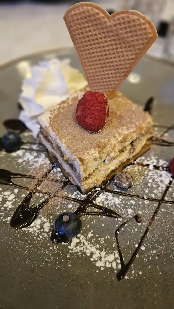 Lucy Chan McFadyen_Riva_Bothwell_review