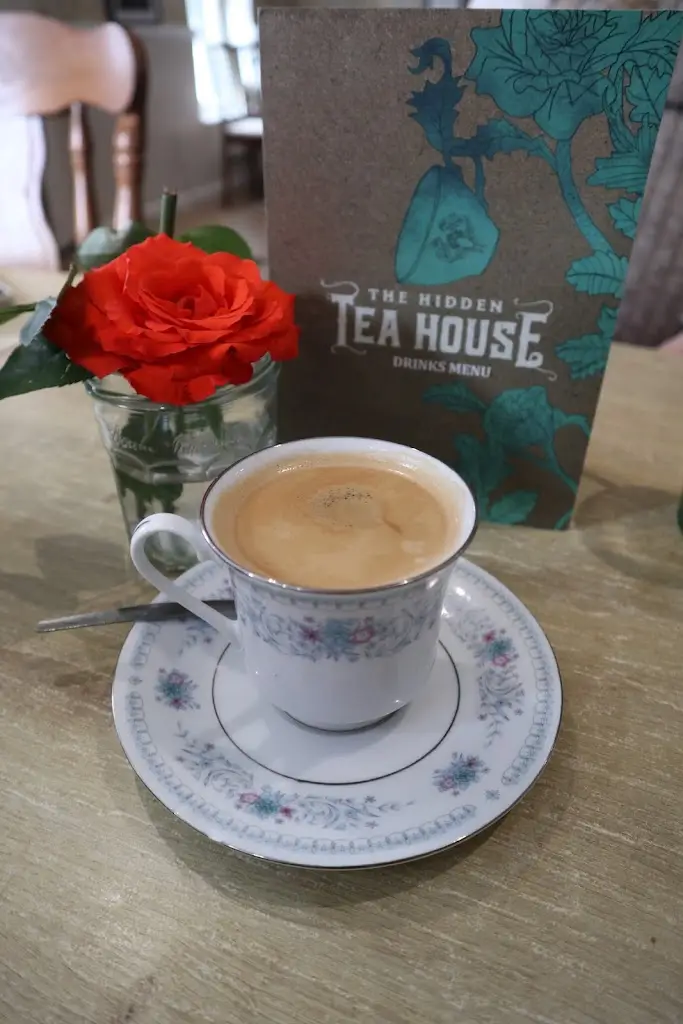 Rachael W_The Hidden Teahouse_Bothwell_recensione